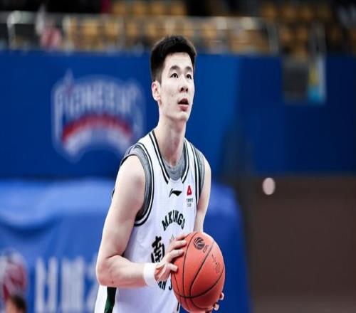 西汉姆主场,口号声不断,利兹联客场,bet365,bet365体育,bet365官网,bet365网址