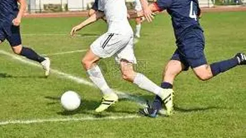 “葡超焦点战：吉马良斯挑战波尔图，19胜15负谁能笑到最后？”